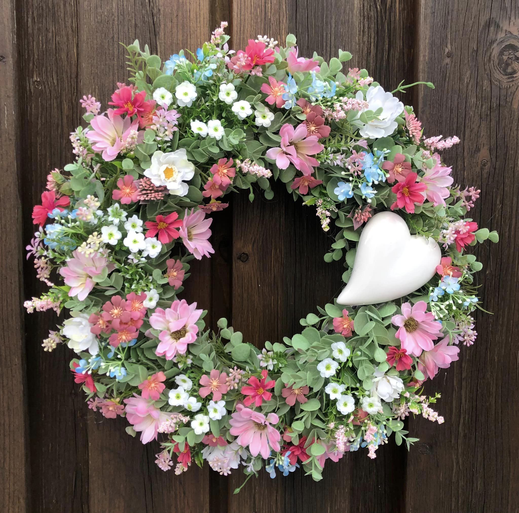 Celoroční věnec na dveře